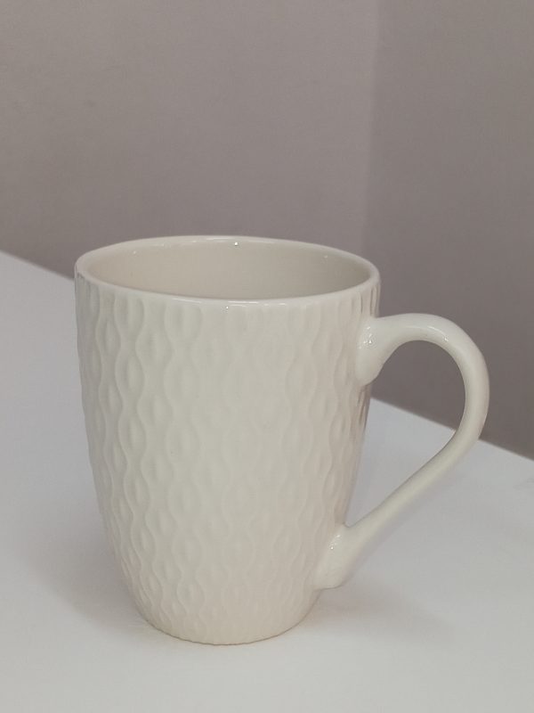 White snowed mug